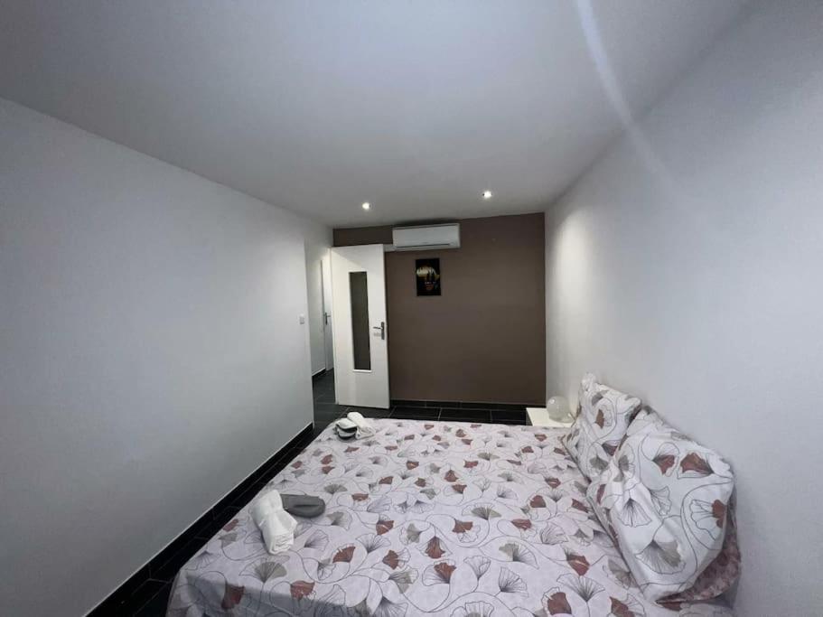 Grand Appartement Climatise Et Fonctionnel Marsylia Zewnętrze zdjęcie